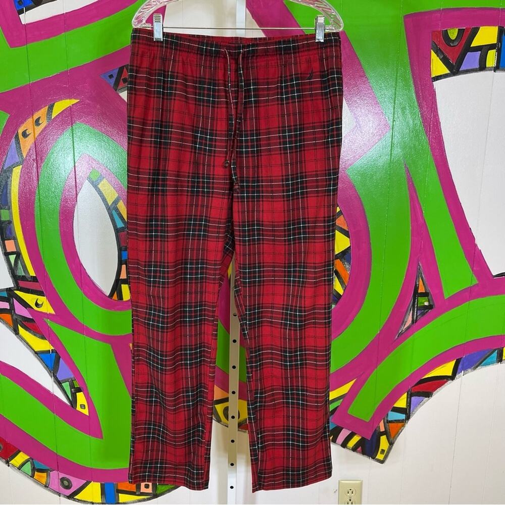 Nautica Sleepwear, Plaid Pajama Pants. Size Medium. Excellent condition!